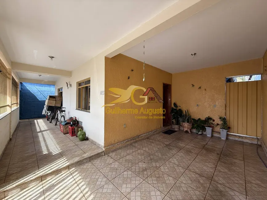 Foto 2 de Casa com 4 quartos à venda, 360m2 em Vila do Carmo (Colonia do Marçal), Sao Joao Del Rei - MG