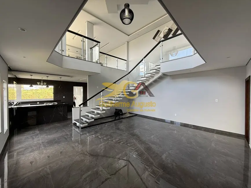 Casa com 3 quartos à venda, 500m2 em Vila Belizário, Sao Joao Del Rei - MG - imagem 2 Foto 2 de Casa com 3 quartos à venda, 500m2 em Vila Belizário, Sao Joao Del Rei - MG