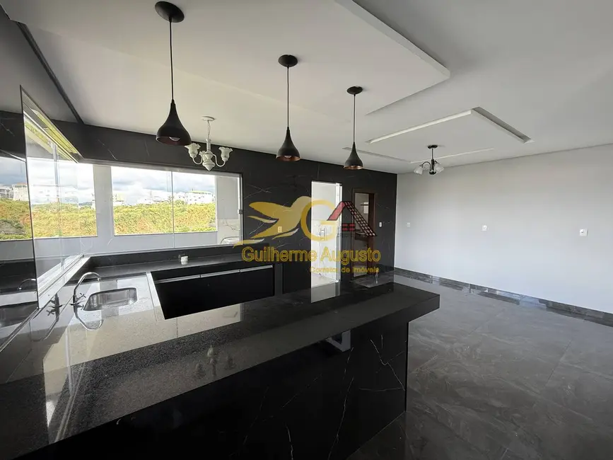 Casa com 3 quartos à venda, 500m2 em Vila Belizário, Sao Joao Del Rei - MG - imagem 3 Foto 3 de Casa com 3 quartos à venda, 500m2 em Vila Belizário, Sao Joao Del Rei - MG