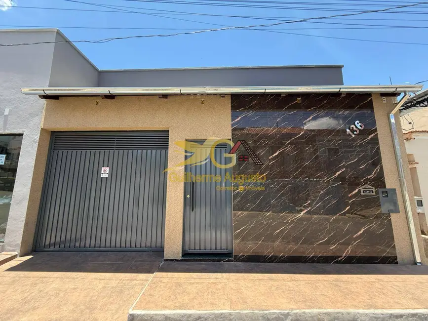 Foto 1 de Casa com 3 quartos para alugar em Bela Vista, Sao Joao Del Rei - MG