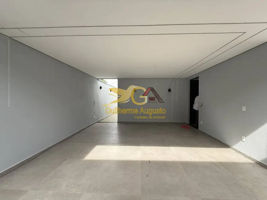 Foto 2 de Casa com 3 quartos à venda, 250m2 em Sao Joao Del Rei - MG