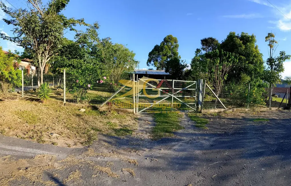 Chácara com 3 quartos à venda, 600m2 em Sao Joao Del Rei - MG - imagem 5 Foto 5 de Chácara com 3 quartos à venda, 600m2 em Sao Joao Del Rei - MG
