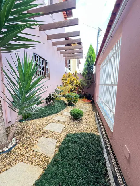 Casa com 3 quartos à venda em São Caetano, Sao Joao Del Rei - MG - imagem 6 Foto 6 de Casa com 3 quartos à venda em São Caetano, Sao Joao Del Rei - MG