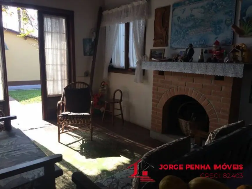 Sobrado com 2 quartos à venda, 160m2 em Itanhaem - SP - imagem 4 Foto 4 de Sobrado com 2 quartos à venda, 160m2 em Itanhaem - SP