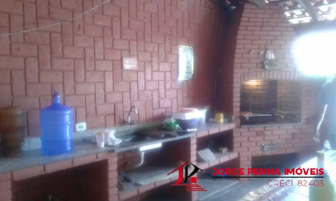 Sobrado com 3 quartos à venda, 267m2 em Itanhaem - SP - imagem 6 Foto 6 de Sobrado com 3 quartos à venda, 267m2 em Itanhaem - SP