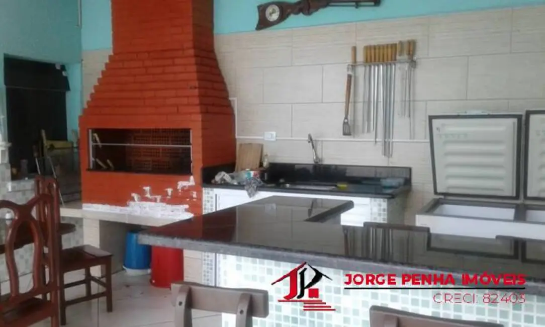 Sobrado com 3 quartos à venda, 300m2 em Itanhaem - SP - imagem 4 Foto 4 de Sobrado com 3 quartos à venda, 300m2 em Itanhaem - SP