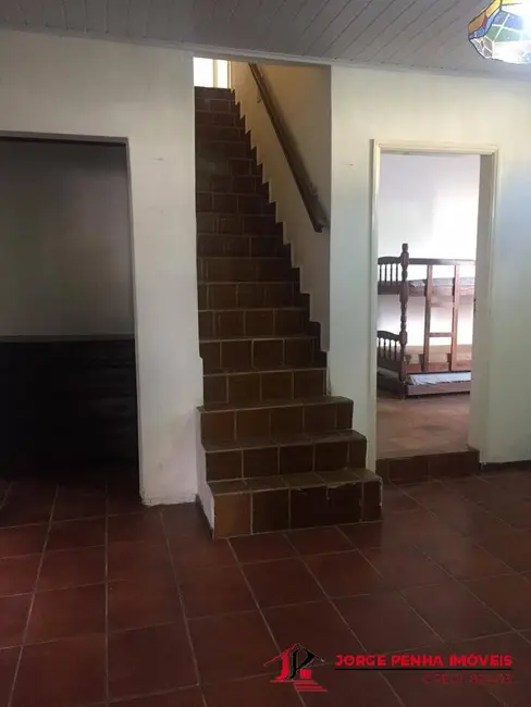 Foto 3 de Casa com 4 quartos à venda em Centro, Itanhaem - SP