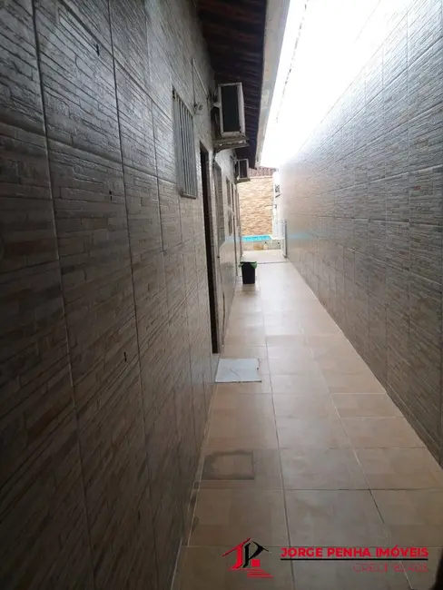 Foto 3 de Casa com 2 quartos à venda, 80m2 em Itanhaem - SP