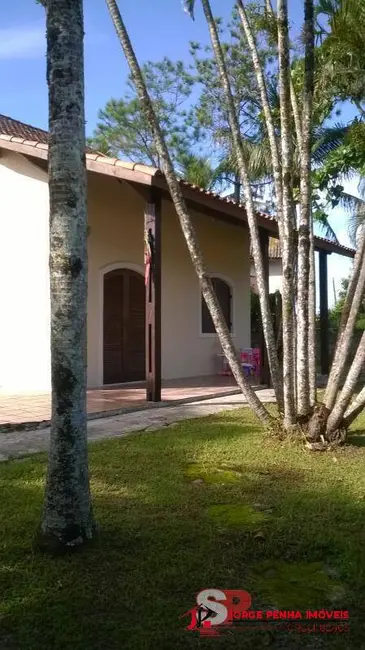 Sobrado com 4 quartos à venda, 230m2 em Itanhaem - SP - imagem 4 Foto 4 de Sobrado com 4 quartos à venda, 230m2 em Itanhaem - SP