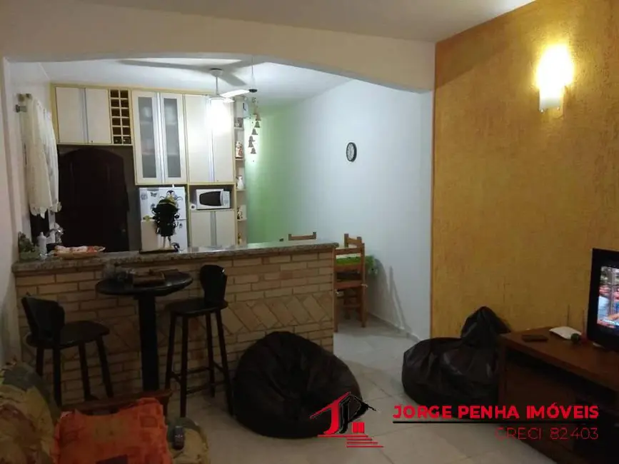 Foto 3 de Casa com 2 quartos à venda, 150m2 em Itanhaem - SP