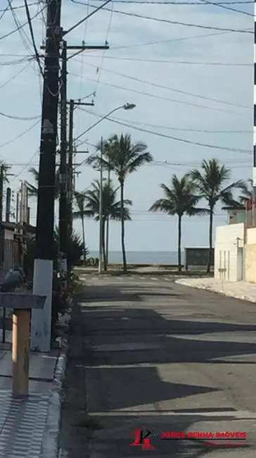 Casa com 2 quartos à venda, 250m2 em Praia Grande - SP - imagem 2 Foto 2 de Casa com 2 quartos à venda, 250m2 em Praia Grande - SP