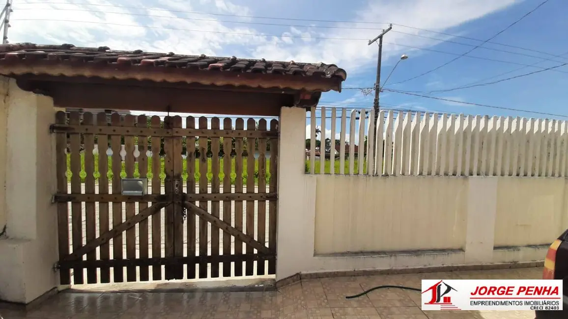 Foto 1 de Casa com 2 quartos à venda, 140m2 em Itanhaem - SP