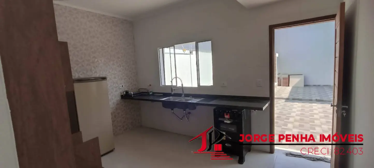 Foto 2 de Casa com 4 quartos à venda, 360m2 em Itanhaem - SP