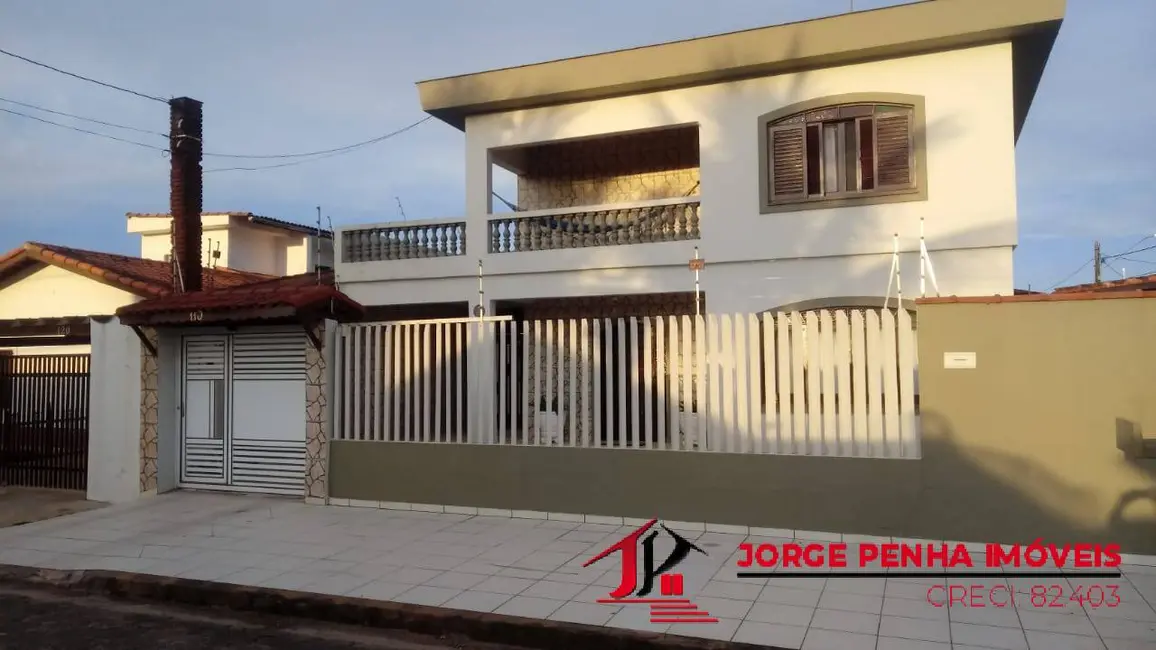 Foto 2 de Casa com 3 quartos à venda, 256m2 em Itanhaem - SP