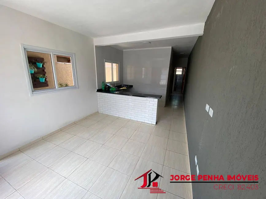 Casa com 2 quartos à venda em Peruibe - SP - imagem 8 Foto 8 de Casa com 2 quartos à venda em Peruibe - SP