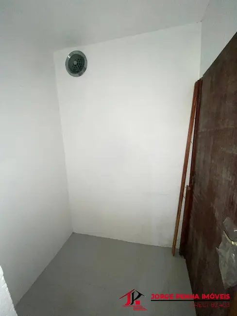Sala Comercial à venda, 250m2 em Centro, Itanhaem - SP - imagem 7 Foto 7 de Sala Comercial à venda, 250m2 em Centro, Itanhaem - SP