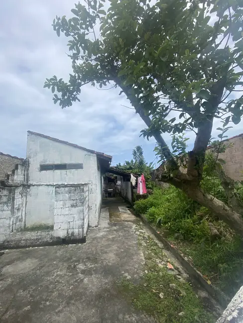 Foto 1 de Terreno / Lote à venda em Itanhaem - SP