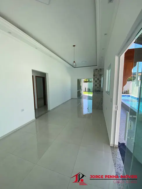 Casa com 3 quartos à venda em Itanhaem - SP - imagem 8 Foto 8 de Casa com 3 quartos à venda em Itanhaem - SP