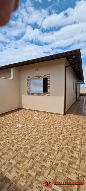 Foto 2 de Casa com 2 quartos à venda e para alugar em Itanhaem - SP