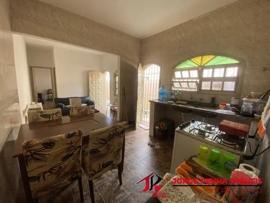 Foto 2 de Casa com 2 quartos à venda em Itanhaem - SP