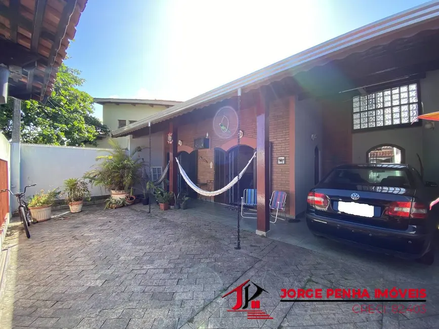 Foto 1 de Casa com 3 quartos à venda em Itanhaem - SP