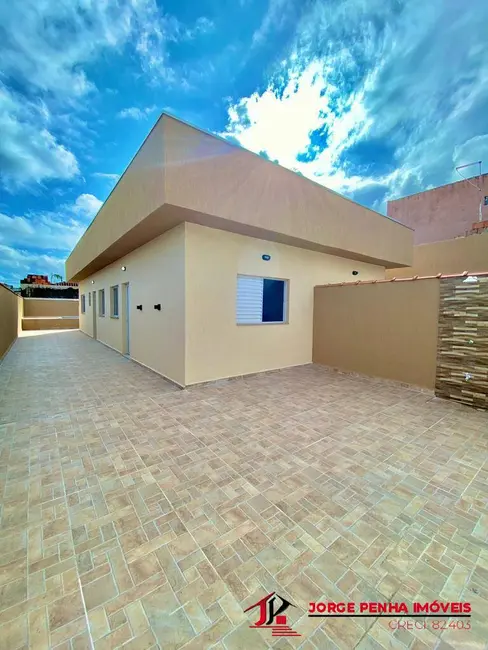 Foto 1 de Casa com 2 quartos à venda em Itanhaem - SP