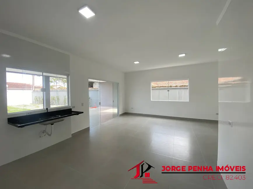 Foto 7 de Casa com 3 quartos à venda em Itanhaem - SP