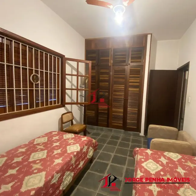 Casa com 3 quartos para alugar em Itanhaem - SP - imagem 5 Foto 5 de Casa com 3 quartos para alugar em Itanhaem - SP