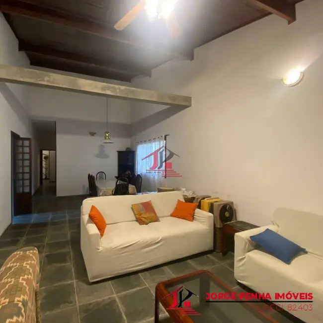 Casa com 3 quartos para alugar em Itanhaem - SP - imagem 4 Foto 4 de Casa com 3 quartos para alugar em Itanhaem - SP