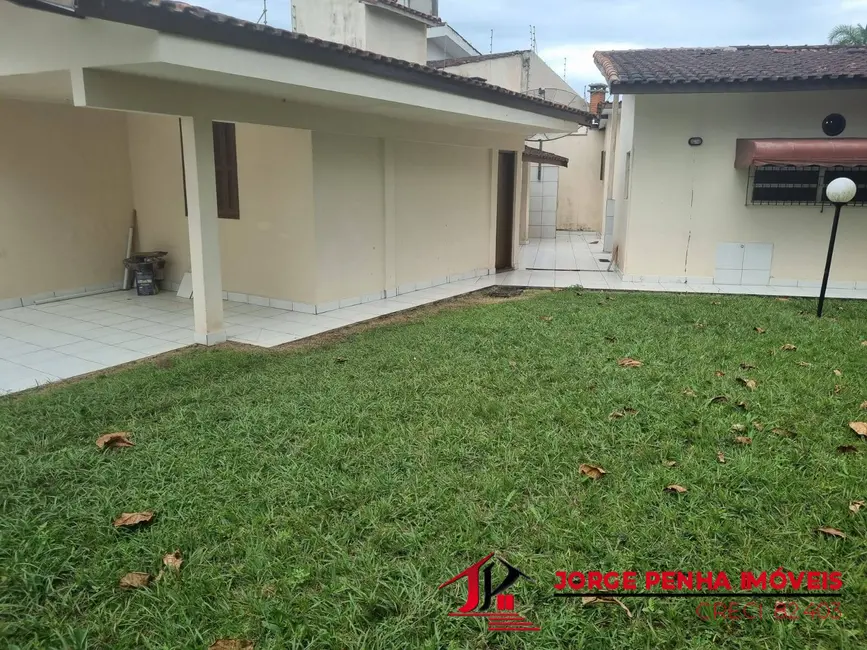 Foto 2 de Casa com 3 quartos à venda, 353m2 em Itanhaem - SP