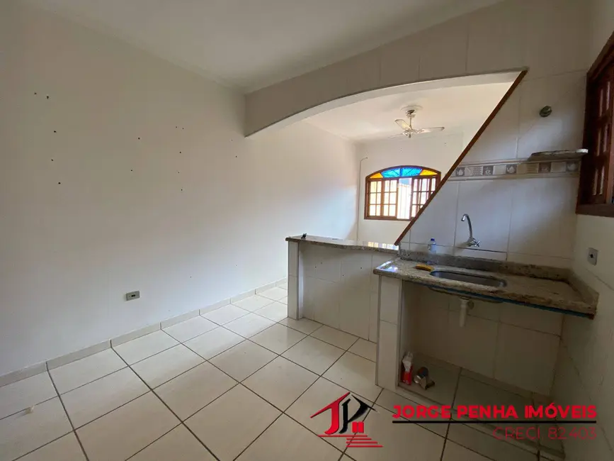 Casa com 2 quartos à venda e para alugar, 125m2 em Itanhaem - SP - imagem 4 Foto 4 de Casa com 2 quartos à venda e para alugar, 125m2 em Itanhaem - SP