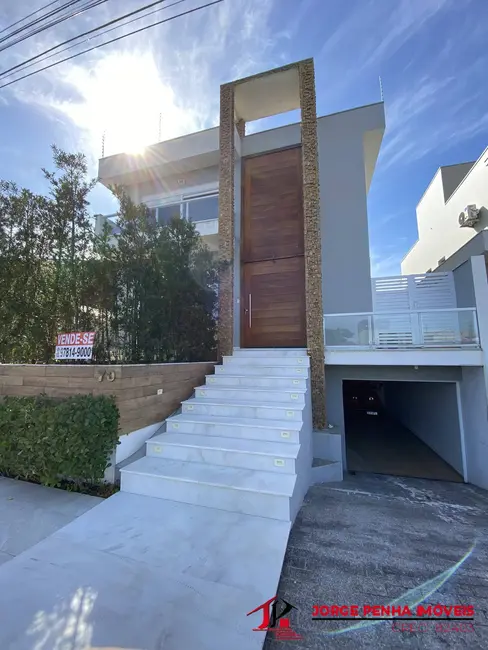 Foto 2 de Casa com 4 quartos à venda, 300m2 em Centro, Itanhaem - SP
