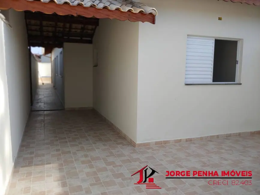 Foto 1 de Casa com 3 quartos à venda em Itanhaem - SP