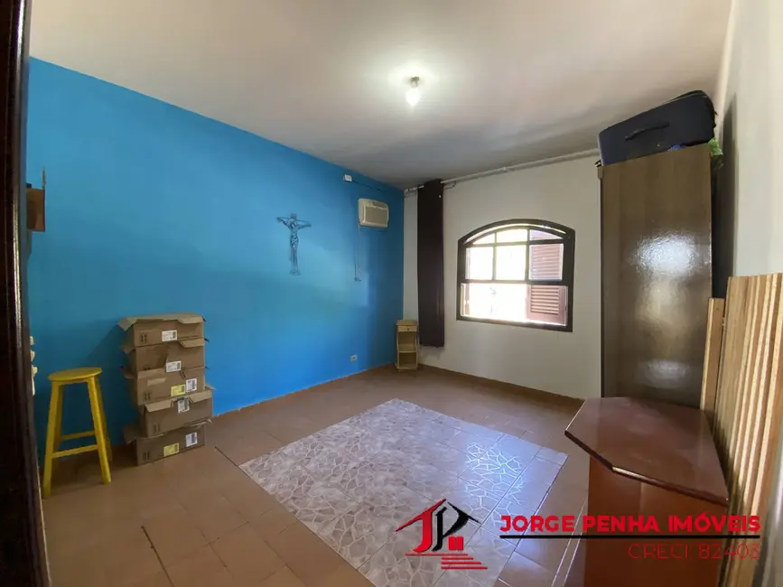Casa com 3 quartos à venda, 380m2 em Centro, Itanhaem - SP - imagem 5 Foto 5 de Casa com 3 quartos à venda, 380m2 em Centro, Itanhaem - SP