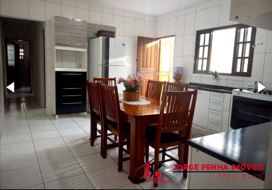 Foto 5 de Casa com 3 quartos à venda, 180m2 em Itanhaem - SP