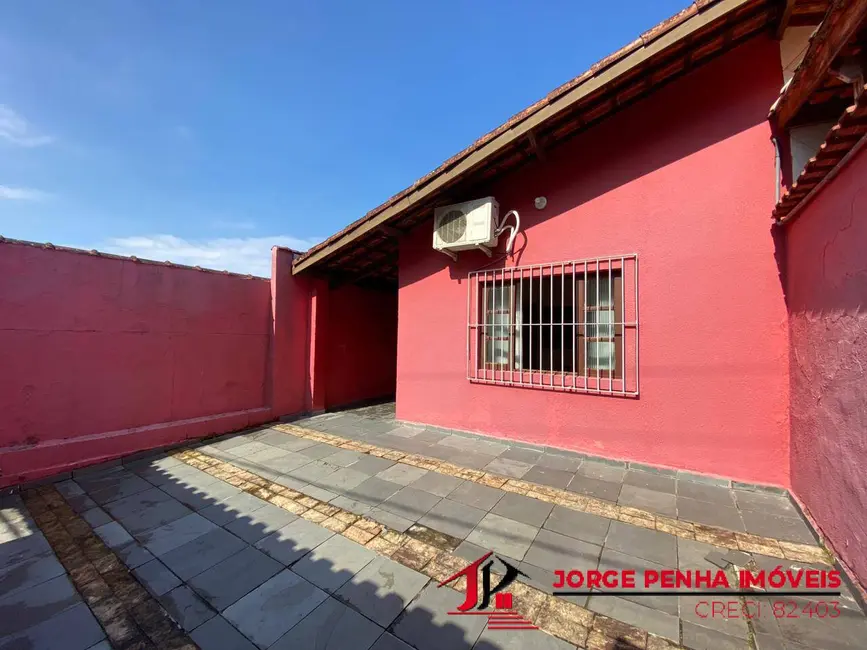 Foto 2 de Casa com 2 quartos para alugar em Itanhaem - SP
