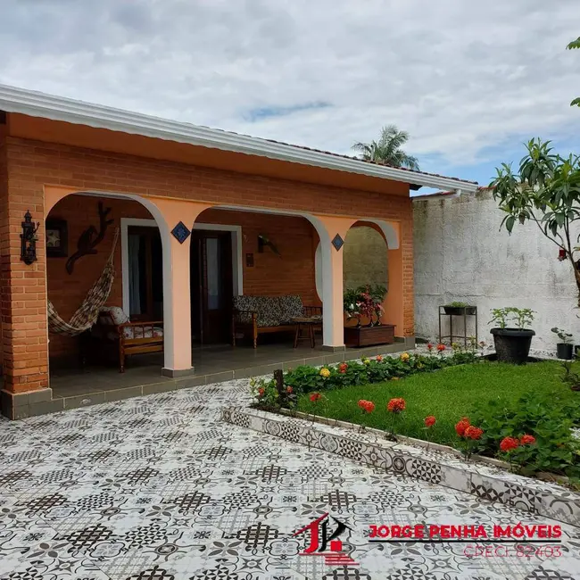 Foto 3 de Casa com 3 quartos à venda, 380m2 em Itanhaem - SP