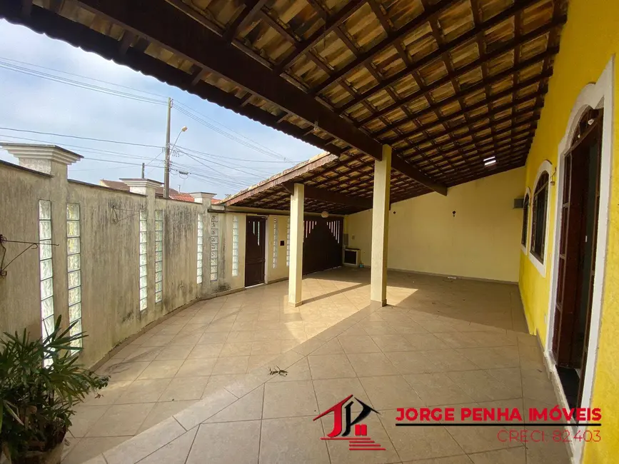 Foto 2 de Casa com 3 quartos para alugar em Itanhaem - SP