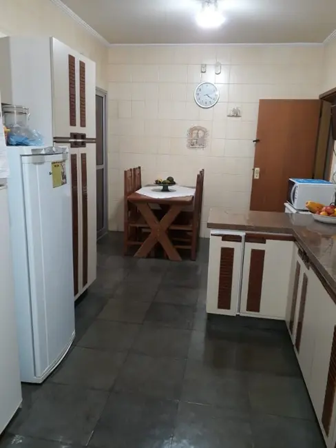 Apartamento com 3 quartos à venda, 45m2 em Centro, Araraquara - SP - imagem 6 Foto 6 de Apartamento com 3 quartos à venda, 45m2 em Centro, Araraquara - SP