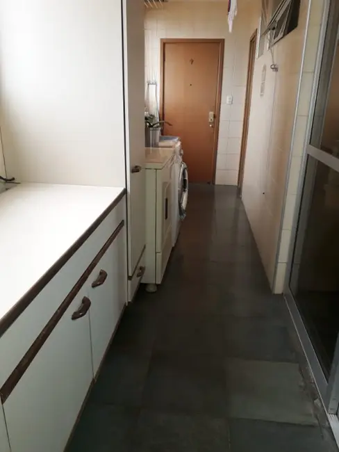 Apartamento com 3 quartos à venda, 45m2 em Centro, Araraquara - SP - imagem 3 Foto 3 de Apartamento com 3 quartos à venda, 45m2 em Centro, Araraquara - SP