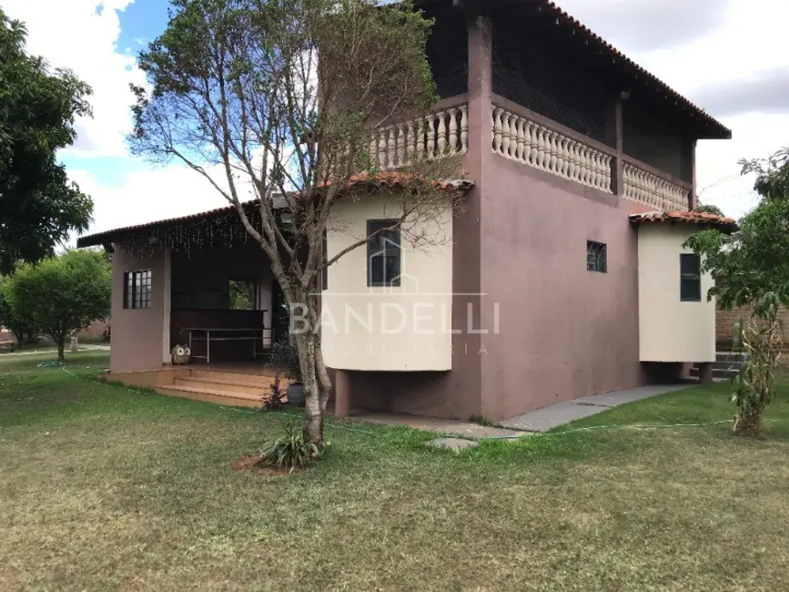 Chácara com 4 quartos à venda, 500m2 em Araraquara - SP - imagem 2 Foto 2 de Chácara com 4 quartos à venda, 500m2 em Araraquara - SP