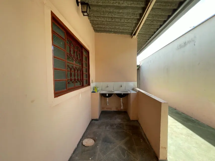 Casa com 2 quartos à venda, 156m2 em Jardim Maria Luiza IV, Araraquara - SP - imagem 7 Foto 7 de Casa com 2 quartos à venda, 156m2 em Jardim Maria Luiza IV, Araraquara - SP