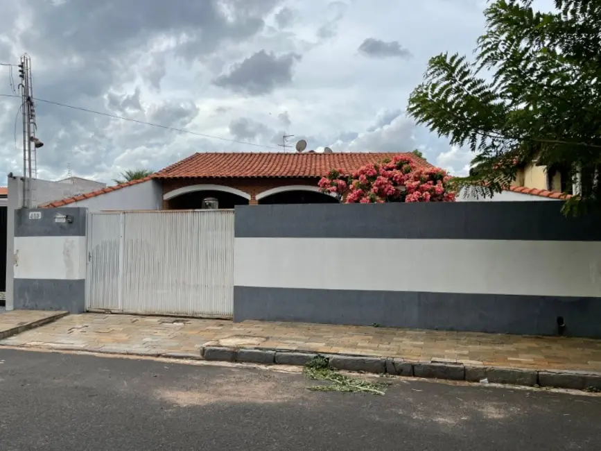 Foto 2 de Casa com 3 quartos à venda, 211m2 em Vila Xavier (Vila Xavier), Araraquara - SP