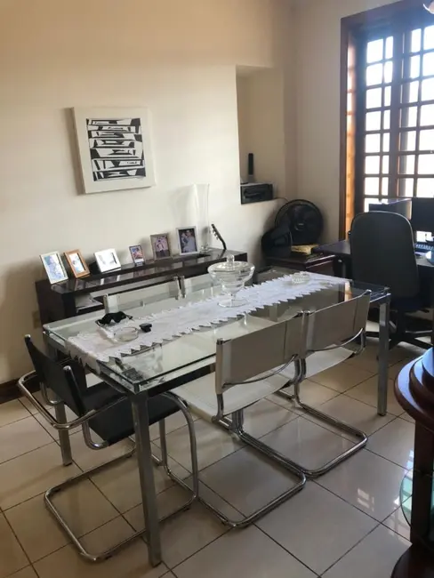 Casa com 3 quartos à venda, 160m2 em Jardim Primor, Araraquara - SP - imagem 7 Foto 7 de Casa com 3 quartos à venda, 160m2 em Jardim Primor, Araraquara - SP