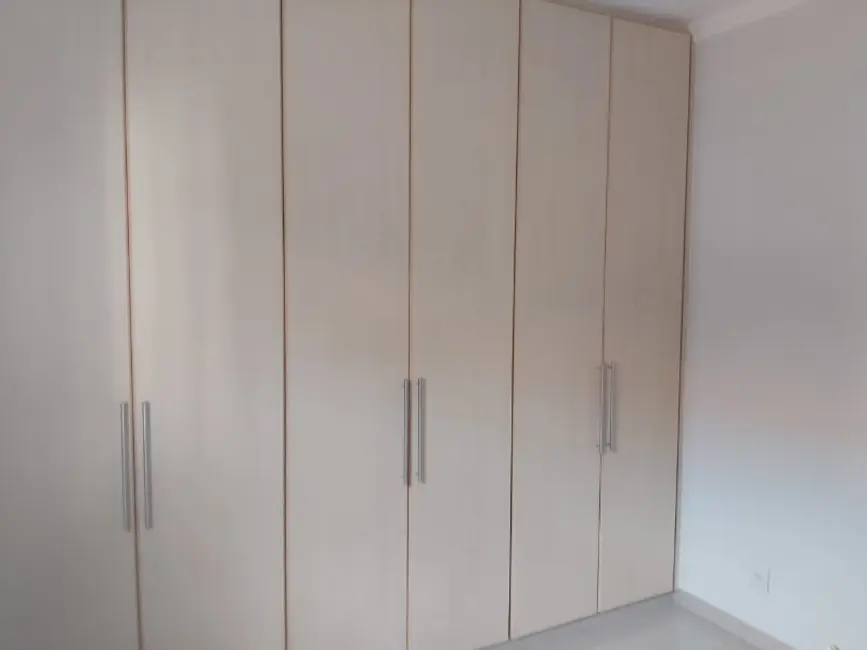Casa com 3 quartos à venda, 301m2 em Vila Xavier (Vila Xavier), Araraquara - SP - imagem 4 Foto 4 de Casa com 3 quartos à venda, 301m2 em Vila Xavier (Vila Xavier), Araraquara - SP