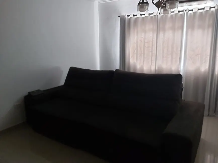 Casa com 3 quartos à venda, 301m2 em Vila Xavier (Vila Xavier), Araraquara - SP - imagem 5 Foto 5 de Casa com 3 quartos à venda, 301m2 em Vila Xavier (Vila Xavier), Araraquara - SP