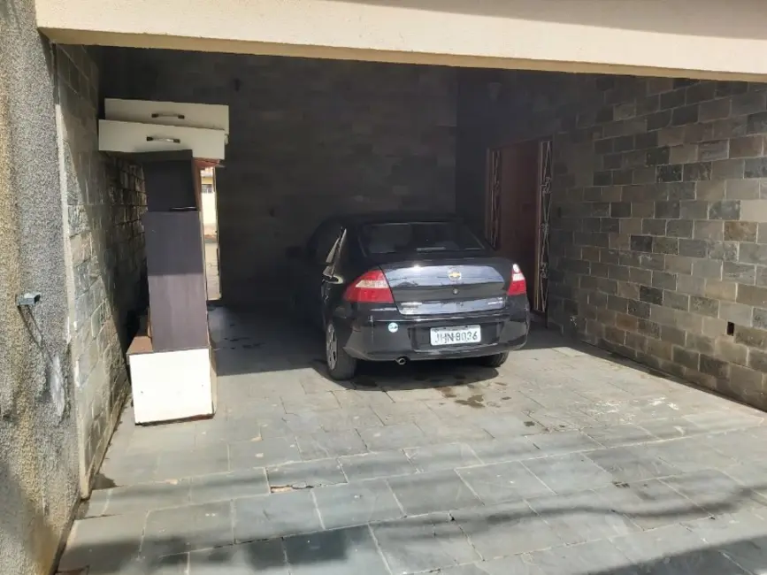 Casa com 3 quartos à venda, 301m2 em Vila Xavier (Vila Xavier), Araraquara - SP - imagem 7 Foto 7 de Casa com 3 quartos à venda, 301m2 em Vila Xavier (Vila Xavier), Araraquara - SP