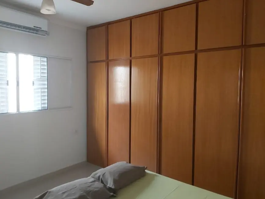 Casa com 3 quartos à venda, 301m2 em Vila Xavier (Vila Xavier), Araraquara - SP - imagem 9 Foto 9 de Casa com 3 quartos à venda, 301m2 em Vila Xavier (Vila Xavier), Araraquara - SP