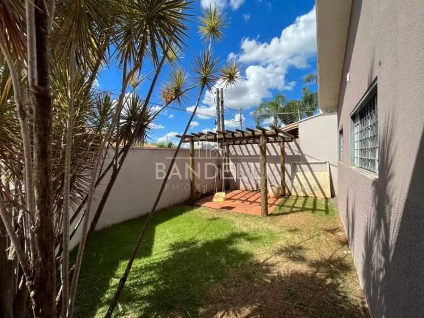 Casa com 4 quartos à venda, 201m2 em Vila Harmonia, Araraquara - SP - imagem 5 Foto 5 de Casa com 4 quartos à venda, 201m2 em Vila Harmonia, Araraquara - SP