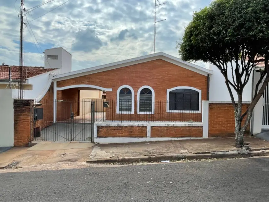Foto 1 de Casa com 2 quartos à venda, 140m2 em Jardim Santa Angelina, Araraquara - SP